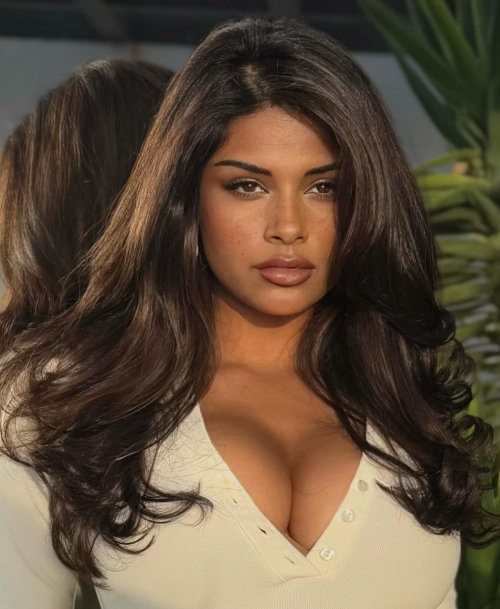Komal Ilsanker Instagram Looks, July 2025 2
