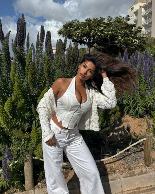 Komal Ilsanker Instagram Looks, July 2025 46