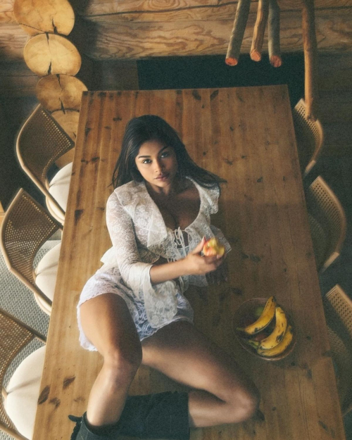 Komal Ilsanker Summer Instagram Photos, July 2025 8