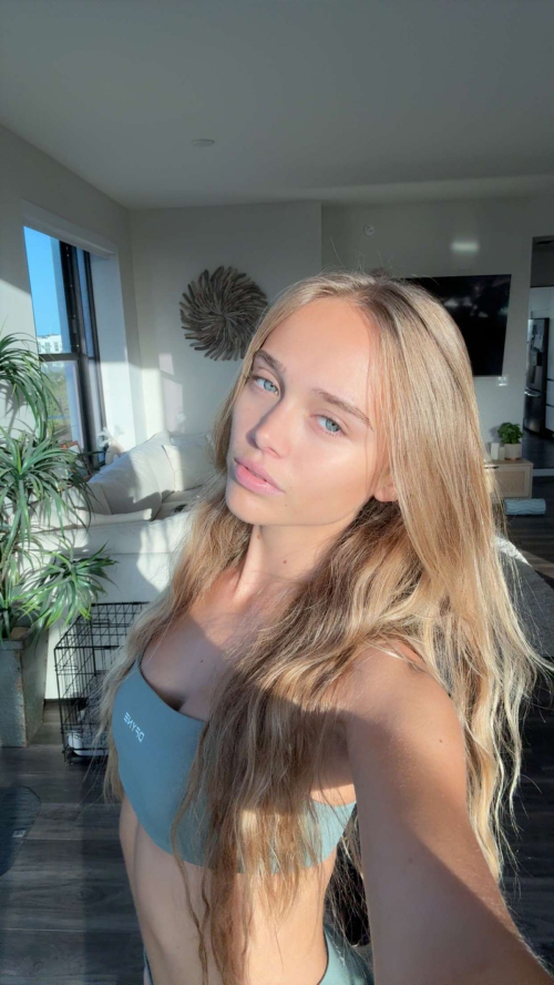 Kyla Dodds in new Instagram gallery, July 2025 15