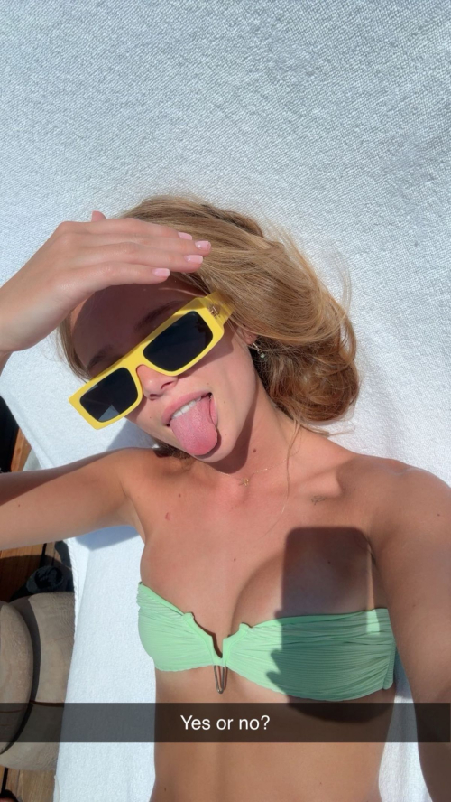 Kyla Dodds Stunning Instagram Looks, July 2025 10