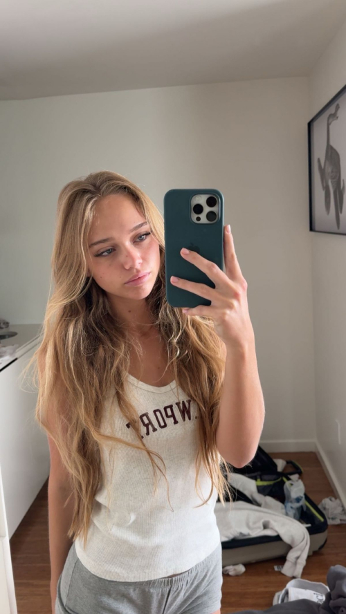 Kyla Dodds Stunning Instagram Looks, July 2025 20
