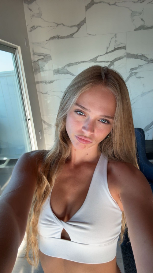 Kyla Dodds Stunning Instagram Looks, July 2025 23
