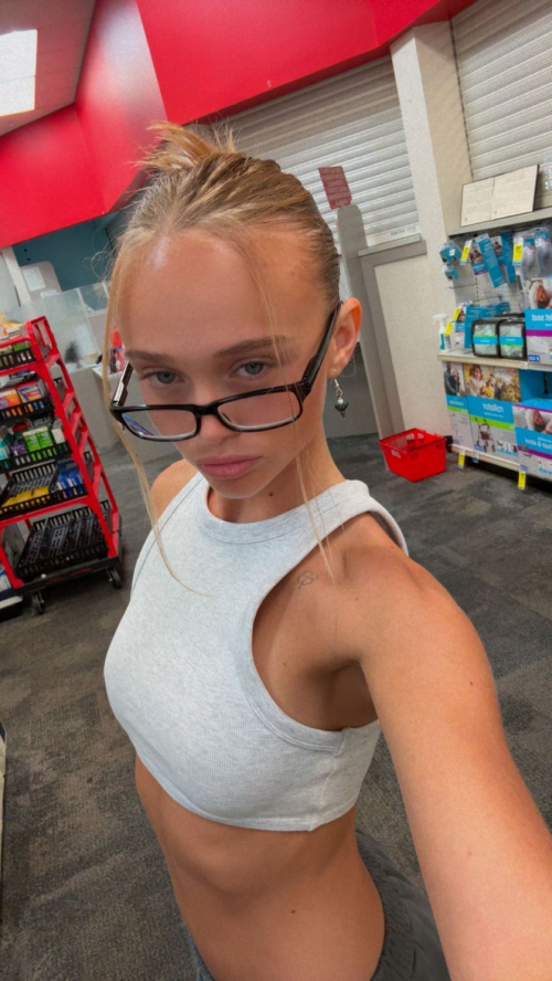 Kyla Dodds Stunning Instagram Looks, July 2025 25