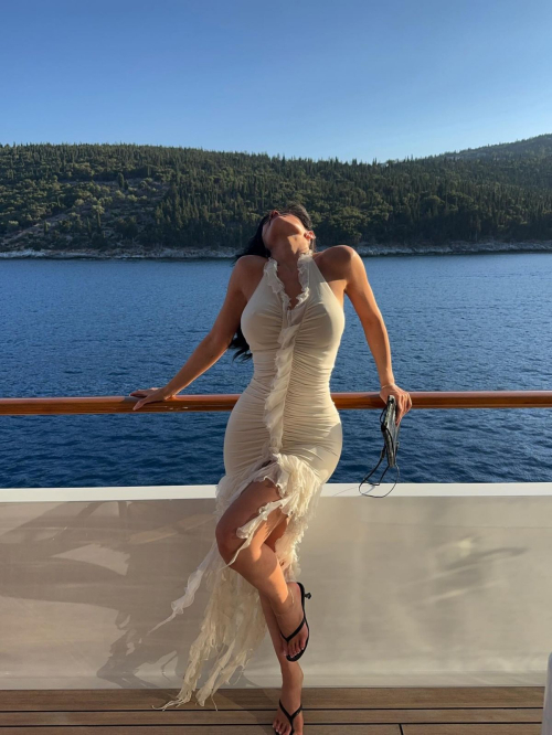 Kylie Jenner Fresh Instagram Fashion Pics, July 2025 5