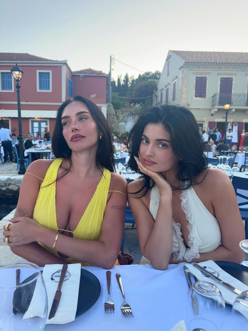 Kylie Jenner Fresh Instagram Fashion Pics, July 2025 6