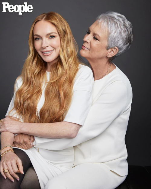 Lindsay Lohan & Jamie Lee Curtis in People, Aug 2025 8