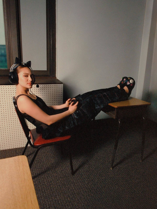 Lola Tung Stars in Crocs Shoes Campaign, July 2025 2