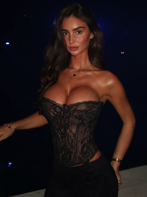 Maddy Cheary instagram fashion photos, July 2025