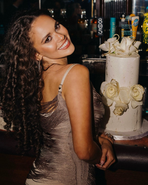 Madison Pettis celebrates birthday party photoshoot, July 2025 1