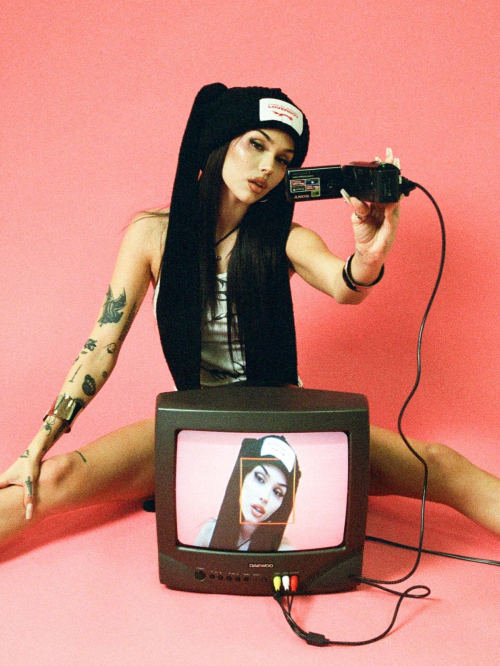 Maggie Lindemann Cool Instagram Snaps, July 2025 6
