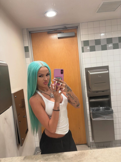Maggie Lindemann Instagram Gallery July 2025 2