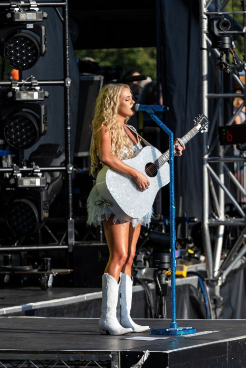 Megan Moroney Performs at Windy City Smokeout, July 2025
