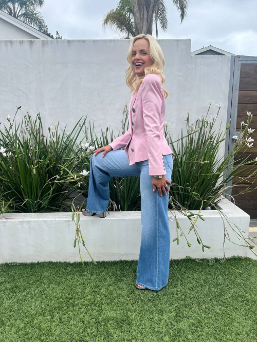 Mena Suvari posts stylish Instagram pics, July 2024 2