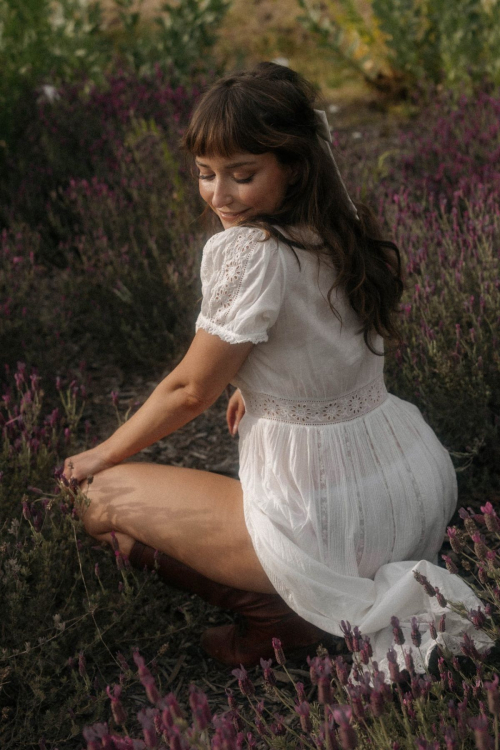 Milana Vayntrub trending Instagram look, July 2025 2