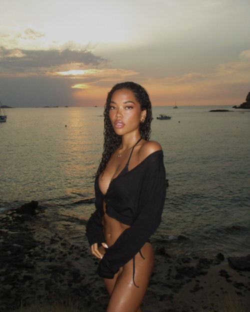 Ming Lee Simmons Instagram Summer Snaps, July 2025 1