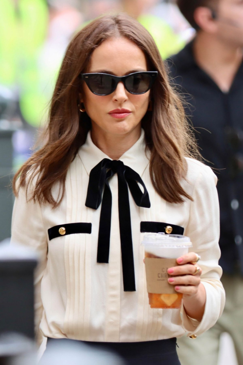 Natalie Portman Filming Good Sex in NYC, July 2025 1