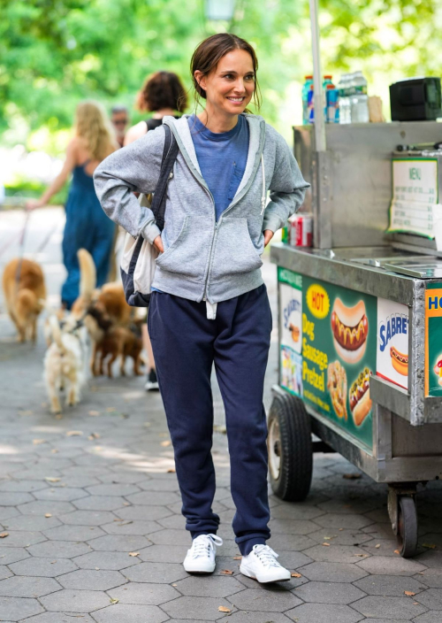 Natalie Portman Films Good Sex in NYC, July 2025 9
