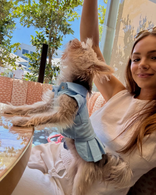 Oana Gregory Chic Style Instagram Photos, July 2025 3