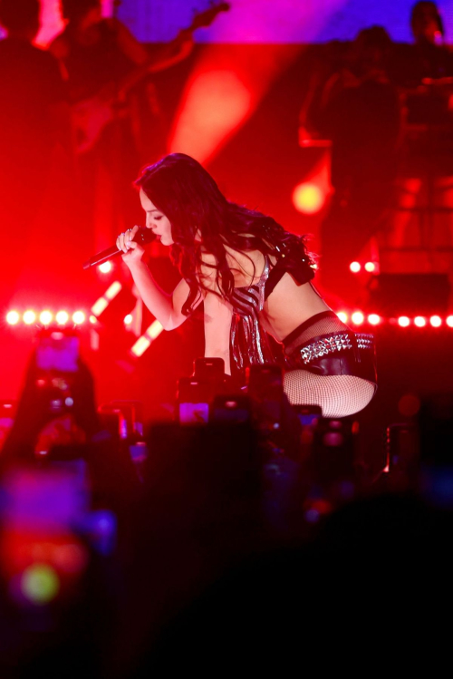 Olivia Rodrigo at Lollapalooza Paris Festival, Jul 2025 6