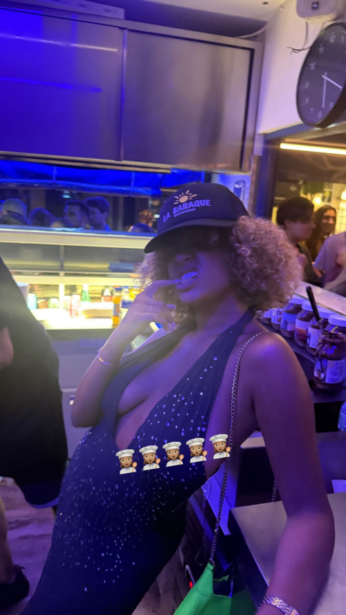 Paola Locatelli Stylish Instagram Shots, July 2025 1
