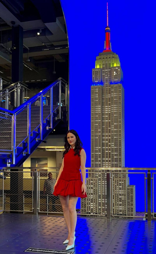 Rachel Brosnahan at Empire State Building NYC, July 2025 5