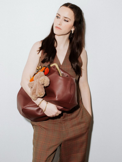 Rachel Brosnahan Stylish Instagram Pics July 2025 3