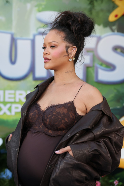 Rihanna Glows at Smurfs Premiere LA, July 2025 5