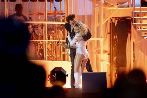 Sabrina Carpenter at Hyde Park show, July 2025 1