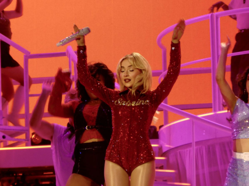 Sabrina Carpenter Performs at Hyde Park Concert, July 2025 1