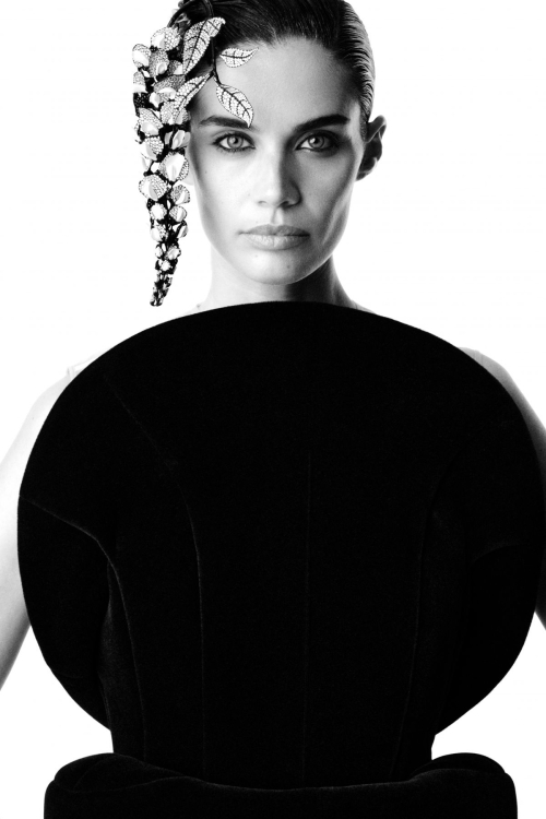 Sara Sampaio Covers V Magazine Editorial, July 2025 1