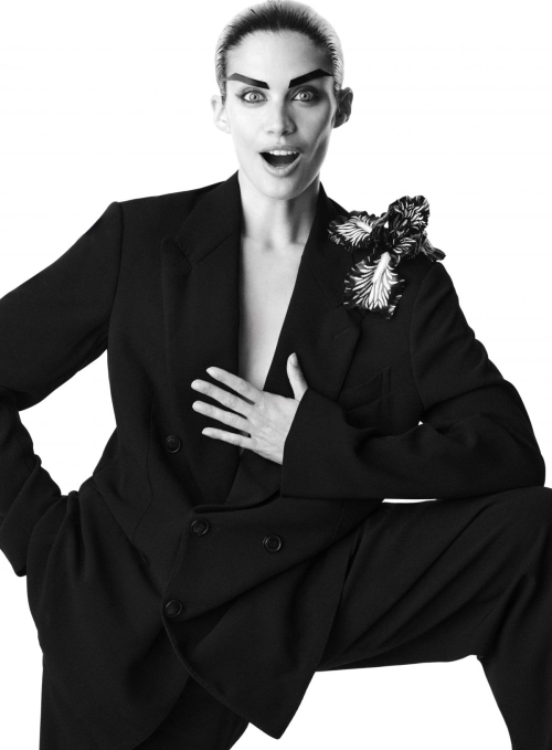Sara Sampaio stuns in V Magazine shoot, Summer 2025 6