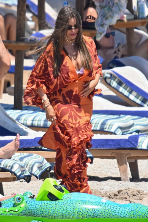 Sofia Vergara Celebrates Birthday in Capri, July 2025 1