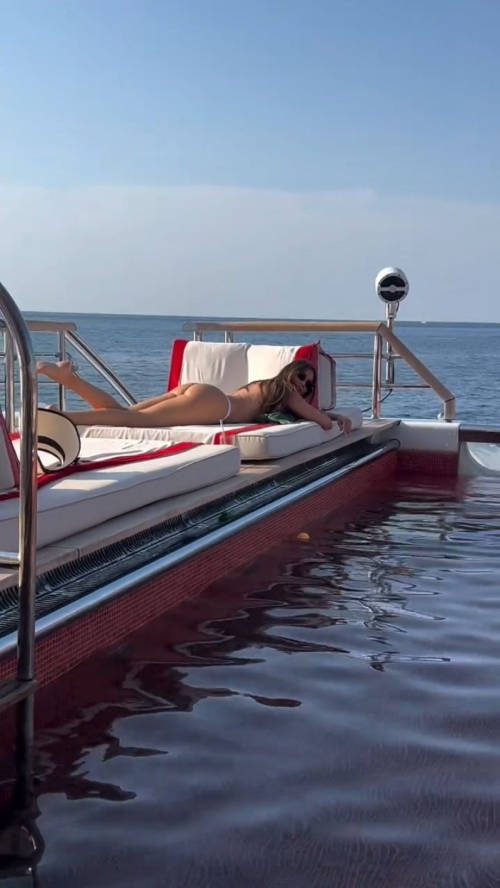 Sofia Vergara shares vacation photos, July 2025 2