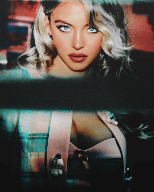 Sydney Sweeney Von Magazine Outtakes, July 2022 9