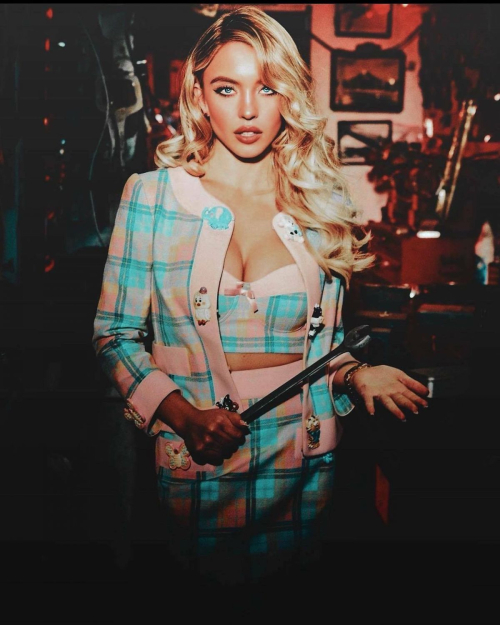 Sydney Sweeney Von Magazine Outtakes, July 2022 8