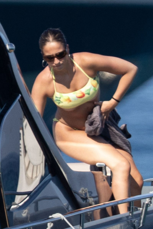 Tate McRae in Bikini on Yacht in St. Tropez, July 2025 5