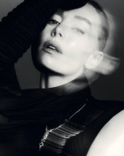 Vanessa Kirby in Vogue Czechoslovakia, August 2025 1