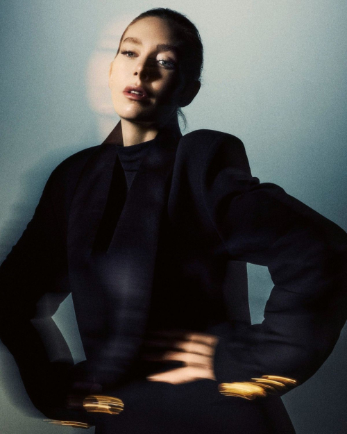 Vanessa Kirby in Vogue Czechoslovakia, August 2025 3