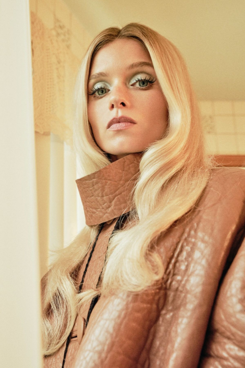 Abbey Lee Vogue Australia feature, September 2025 1