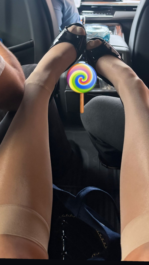 Addison Rae shares new Instagram photos, August 2025 1