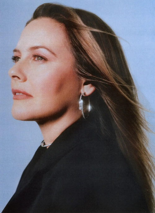Alicia Silverstone Byrdie Magazine, August 2025 9