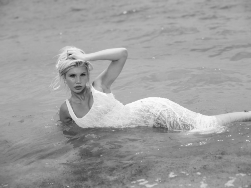 Brooklyn Riley shares chic Instagram photos, August 2025 1