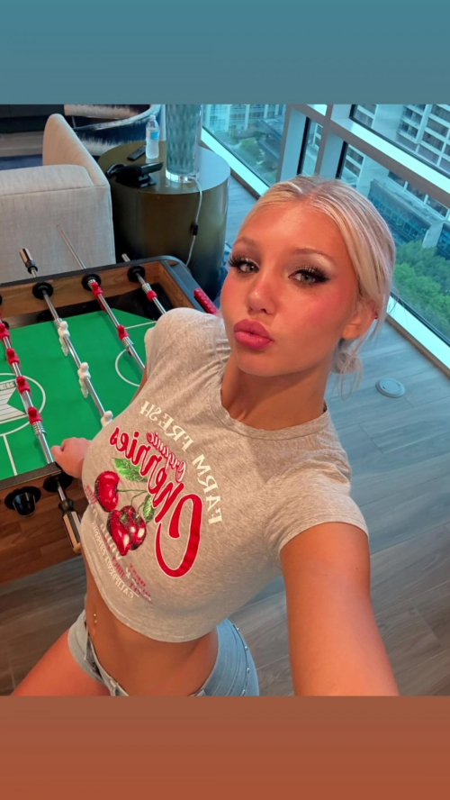 Brooklyn Riley shares chic Instagram photos, August 2025 6