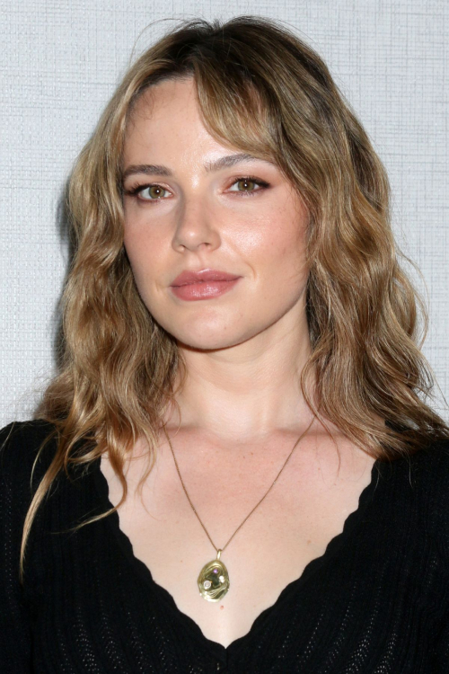 Cait Fairbanks at Y&R fan event Burbank, August 2025 3