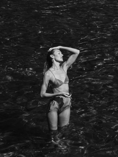 Candice Swanepoel shares Instagram snaps, August 2025 1