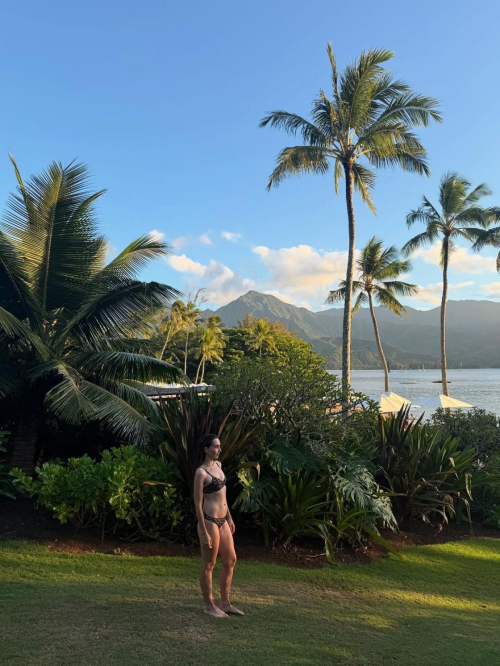 Chloe Fineman Instagram photos, Aug 2025 2