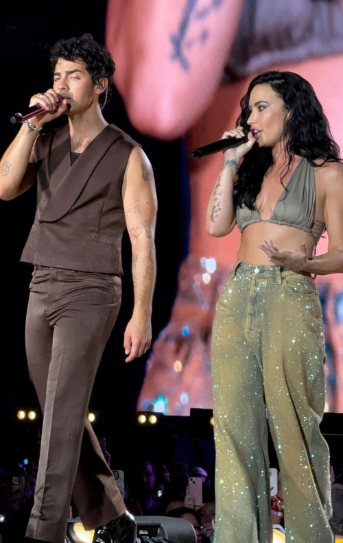 Demi Lovato Performs Jonas Brothers Jonas20 Tour NJ, August 2025 6