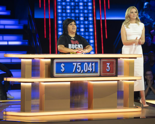 Elizabeth Banks Press Your Luck Redemption, August 2025 4
