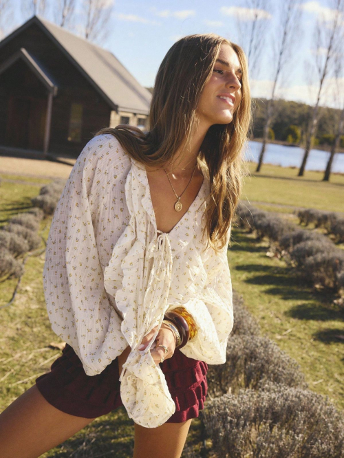 Emily Feld for Aralina, August 2025 15